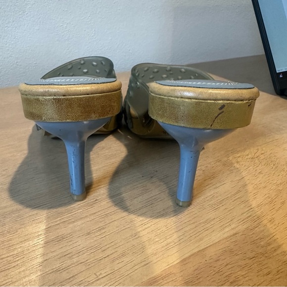 Fioni Y2K Jelly Kitten Heels. Tan and Light Blue. Size: 5. - Picture 8 of 9